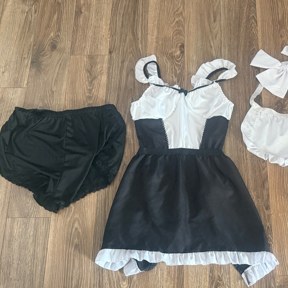 Black and White Maid Costume Set L kids or small Women